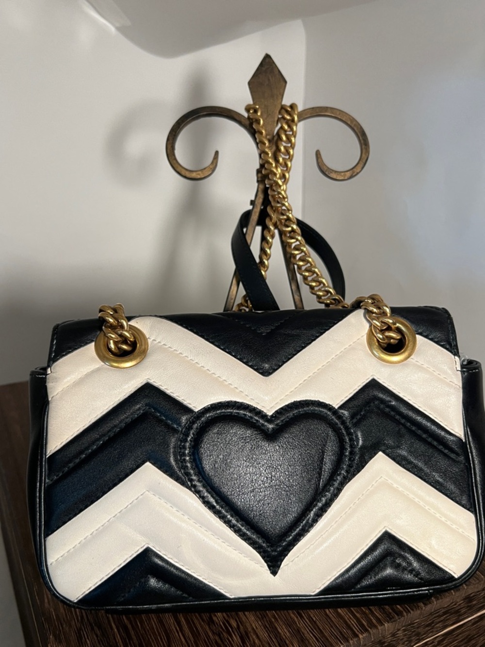 Gucci GG Marmont Matelasse Shoulder Bag - Picture 2 of 11